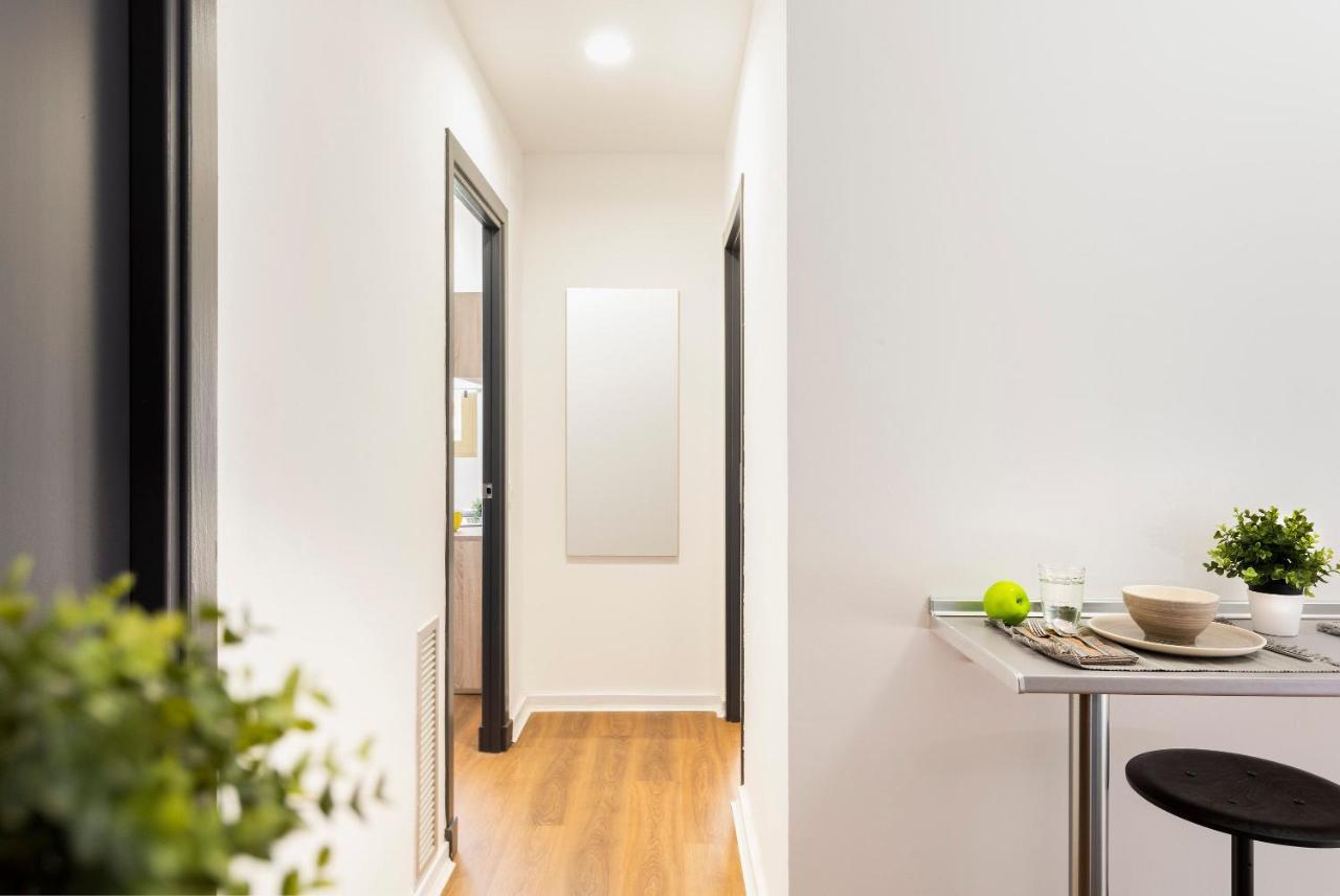 Micampus Armendariz Student Residence Sevilla Bagian luar foto
